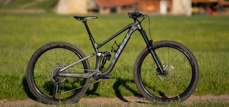 Trek Slash 8 im Test: Alu-Enduro mit attraktiven Features